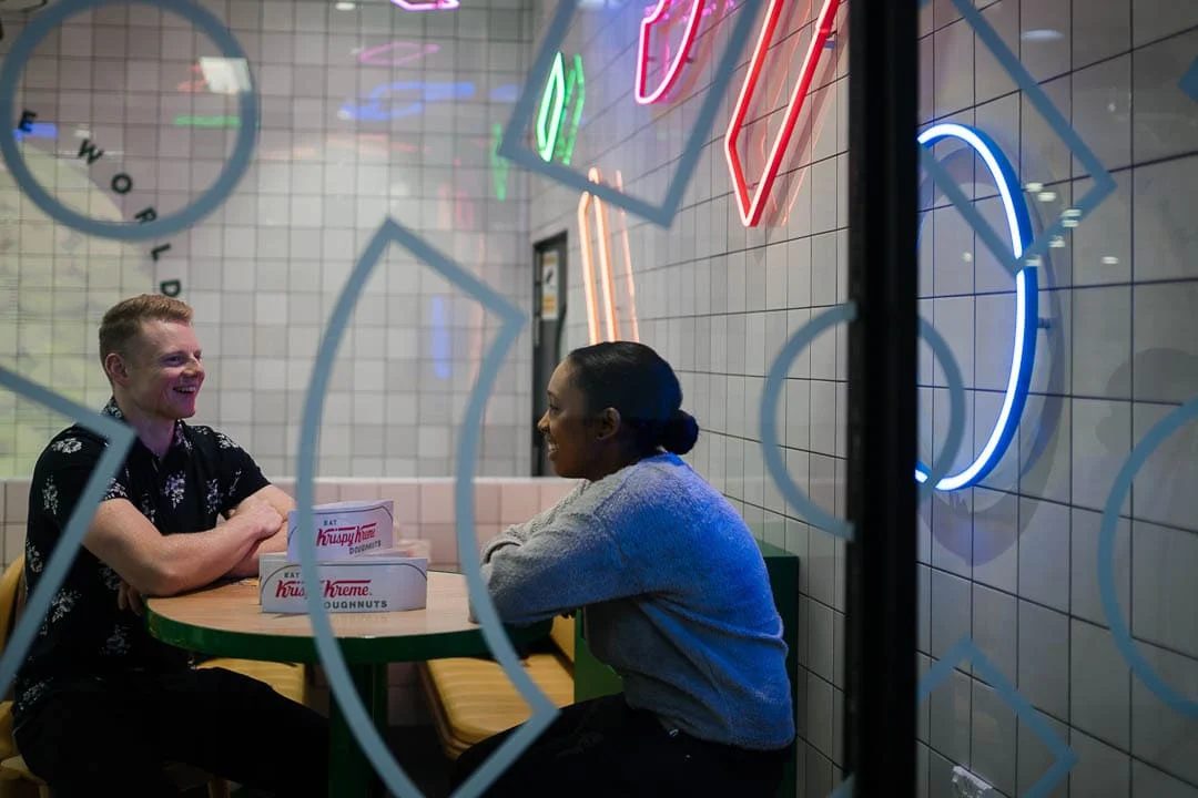 17 Killer Rizz Lines to Say to a Woman
