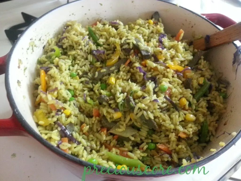 DELICIOUS FRIED RICE (VIDEO)