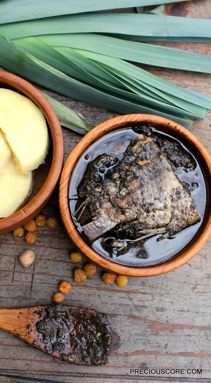 MBONGO TCHOBI – CAMEROONIAN BLACK STEW