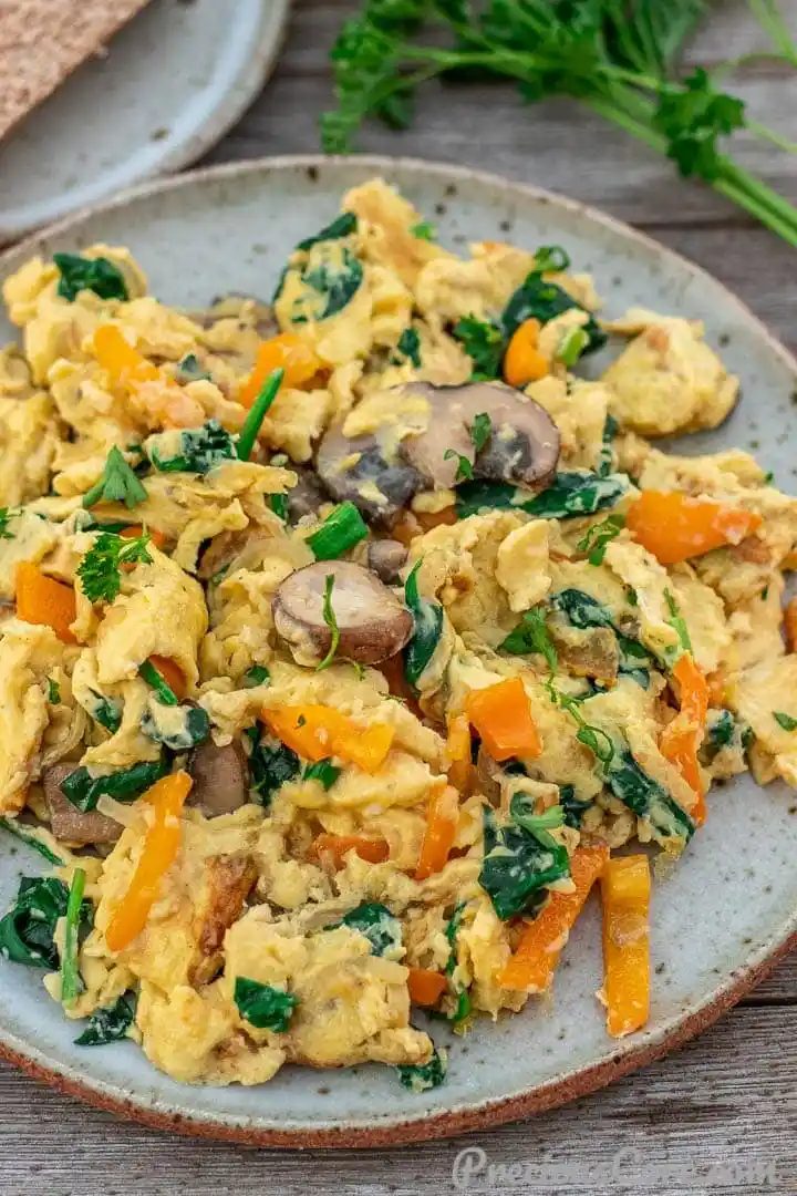 Scrambled Eggs With Vegetables