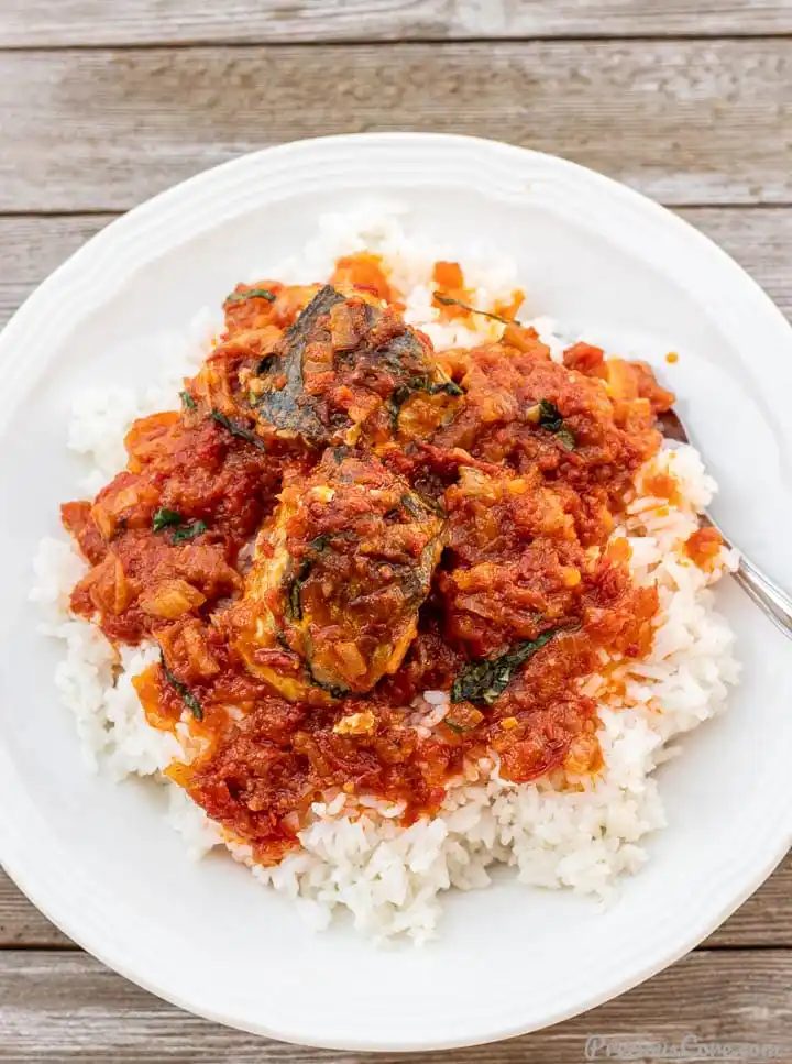 Tomato Fish Stew – Cameroonian Fish Stew (VIDEO)