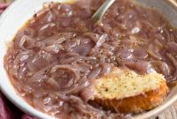 Tuscan Carabaccia: Traditional Slow-Cooked Onion Soup Recipe