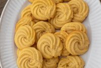 Classic Danish Butter Cookies Recipe: Crispy & Buttery Guide