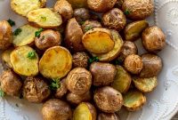 Crispy Oven-Roasted Baby Potatoes with Garlic and Herbs