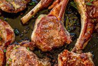 Crispy Pan-Seared Lamb Chops with Garlic and Rosemary