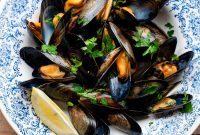 Impepata di Cozze: Classic Italian Peppery Mussels Recipe