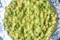 Classic Pasta e Piselli: Italian Pasta with Fresh Peas Recipe