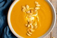 Creamy Cinnamon Pumpkin Soup Recipe for Fall Comfort