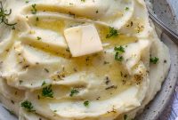 Creamy Rosemary Garlic Mashed Potatoes Recipe