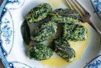Strangolapreti: Classic Italian Bread & Spinach Dumplings Recipe