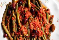 Mediterranean Green Beans with Olives & Capers