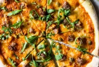 Sausage Pizza with Roasted Red Pepper Sauce рецепт