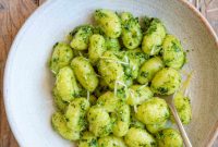 Creamy Pesto Gnocchi Recipe for Quick Weeknight Dinner