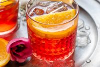 How to Make a Classic Negroni: Traditional Cocktail Recipe