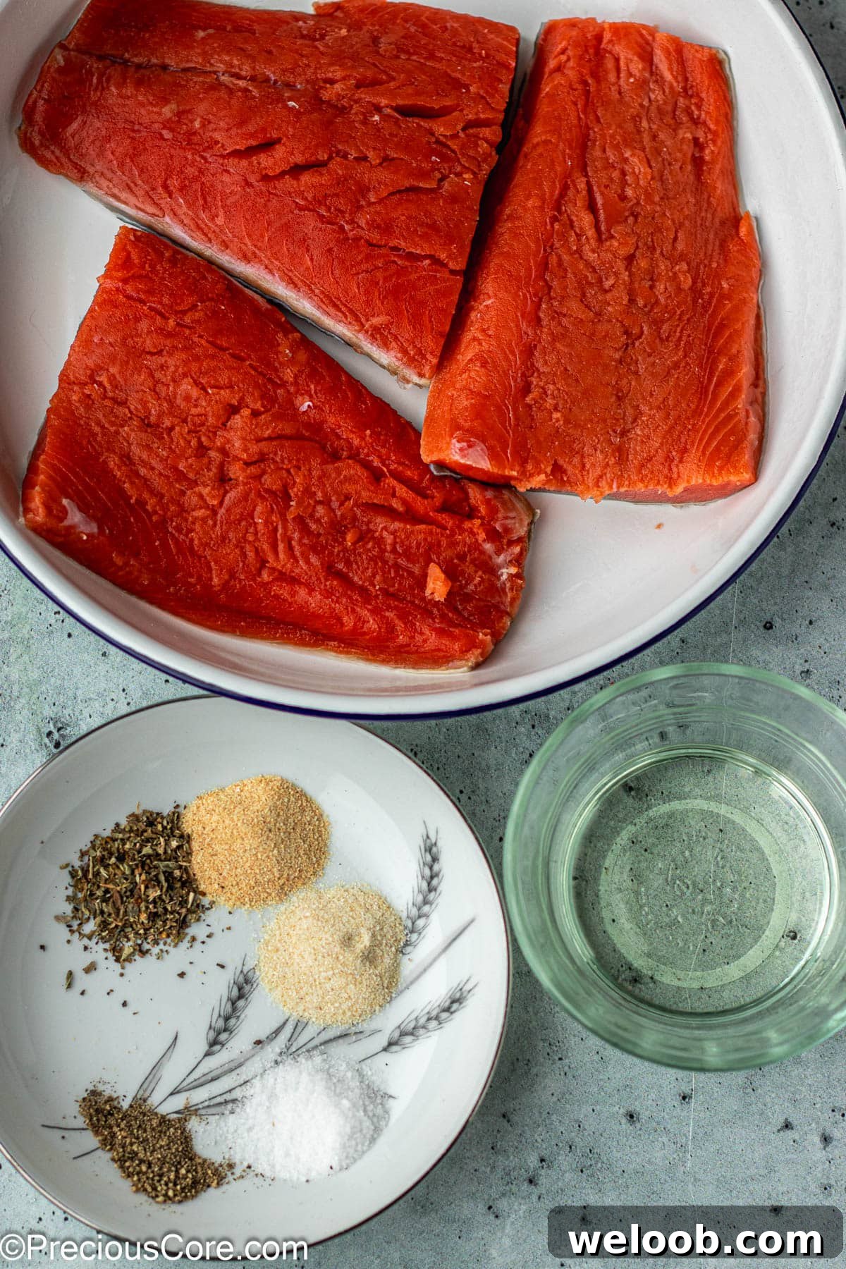 Salmon, oil, and seasoning.