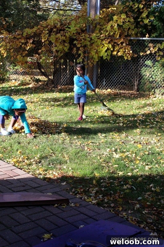 kids-playing-out-in-the-fall