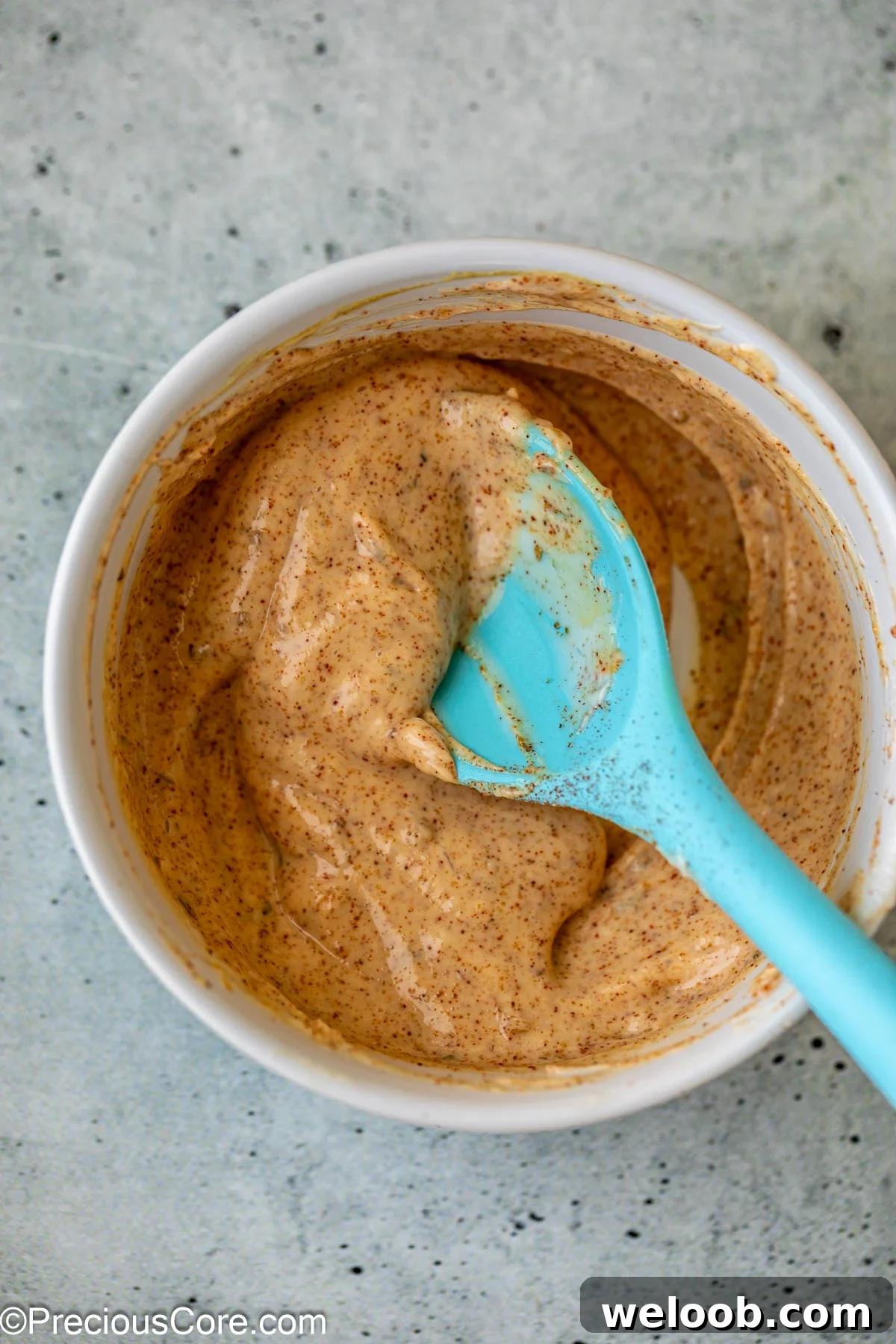 Mixed mayonnaise sauce for sandwiches.