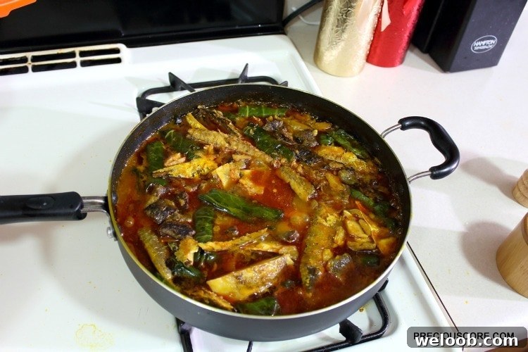 Pot of cooked ekwang.