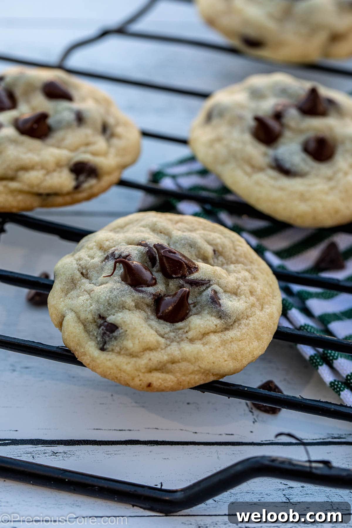 Zoom in on a cookie on a rack