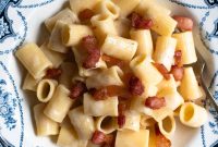 Classic Pasta alla Gricia Recipe: Roman Guanciale & Pecorino Pasta