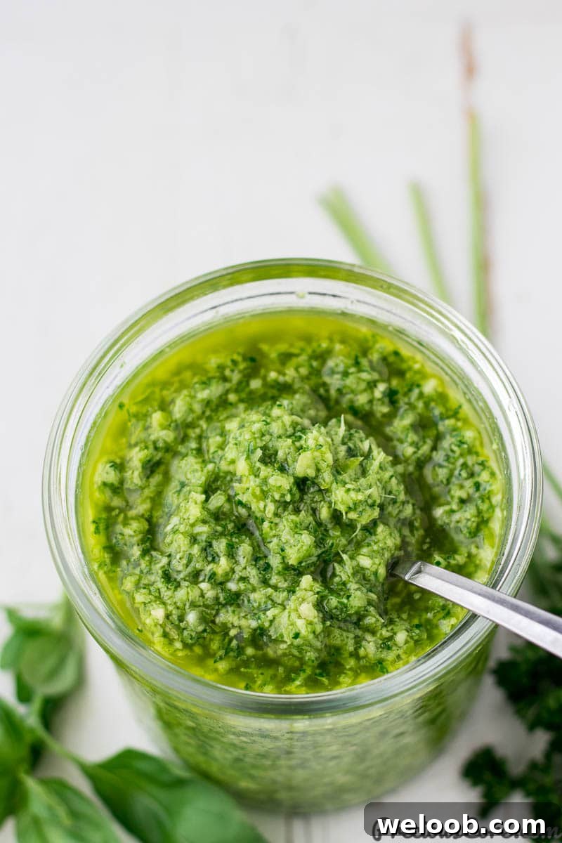Green seasoning recipe - green sauce in a jar