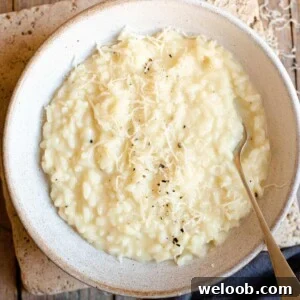 A close up of cheese risotto in a bowl